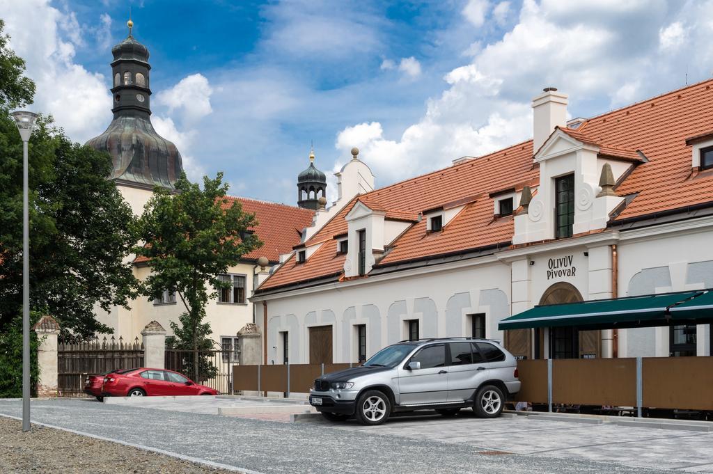 Olivuv Pivovar Dolni Brezany Экстерьер фото